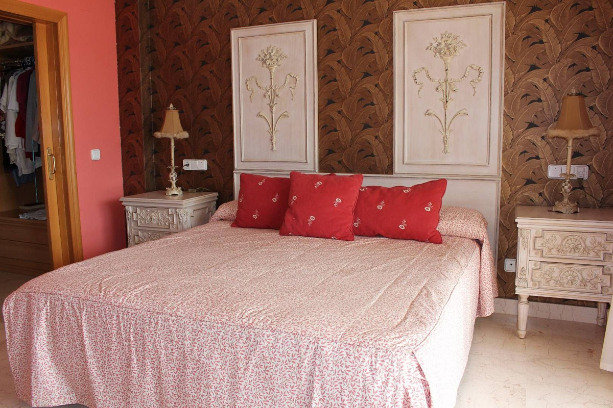 Se vende Apartamento Planta Media de 3 dormitorios en Costa Del Sol, Málaga, España