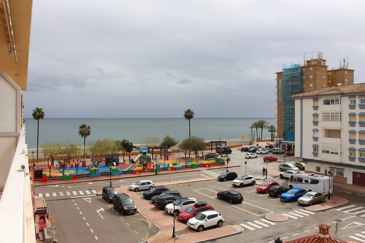 Se vende Apartamento Planta Media de 3 dormitorios en Costa Del Sol, Málaga, España