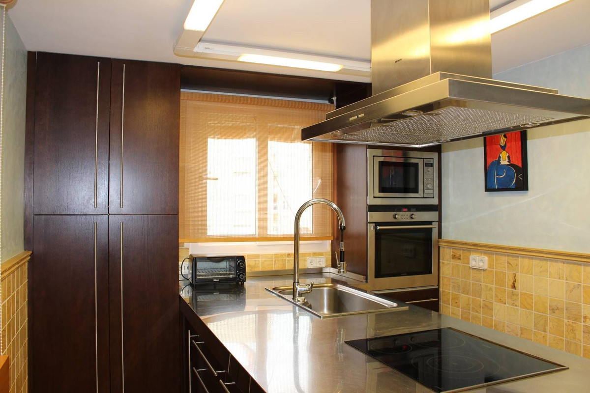 Se vende Apartamento Planta Media de 3 dormitorios en Costa Del Sol, Málaga, España