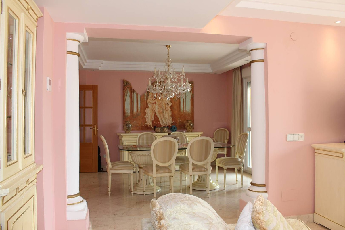 Se vende Apartamento Planta Media de 3 dormitorios en Costa Del Sol, Málaga, España