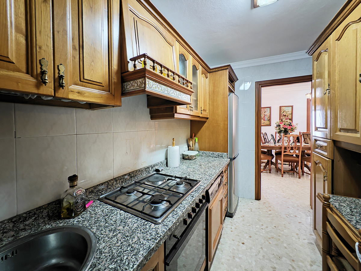 5 Bed Townhouse for sale in Estepona Costa Del Sol, Málaga, Spain