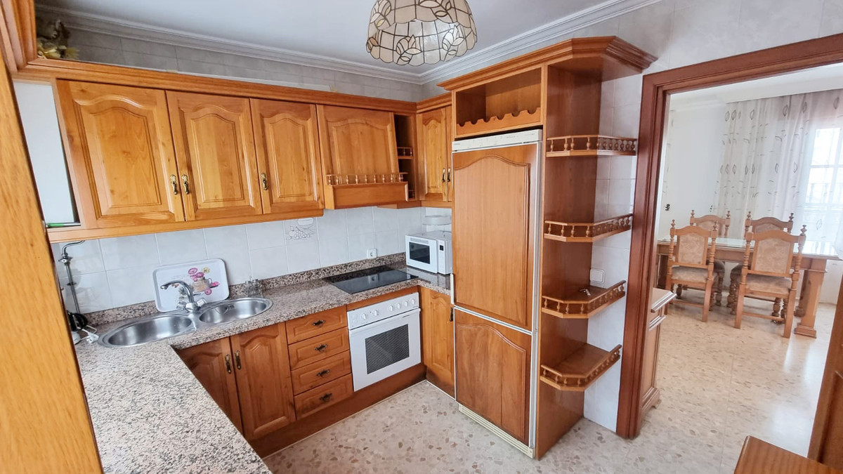 5 Bed Townhouse for sale in Estepona Costa Del Sol, Málaga, Spain