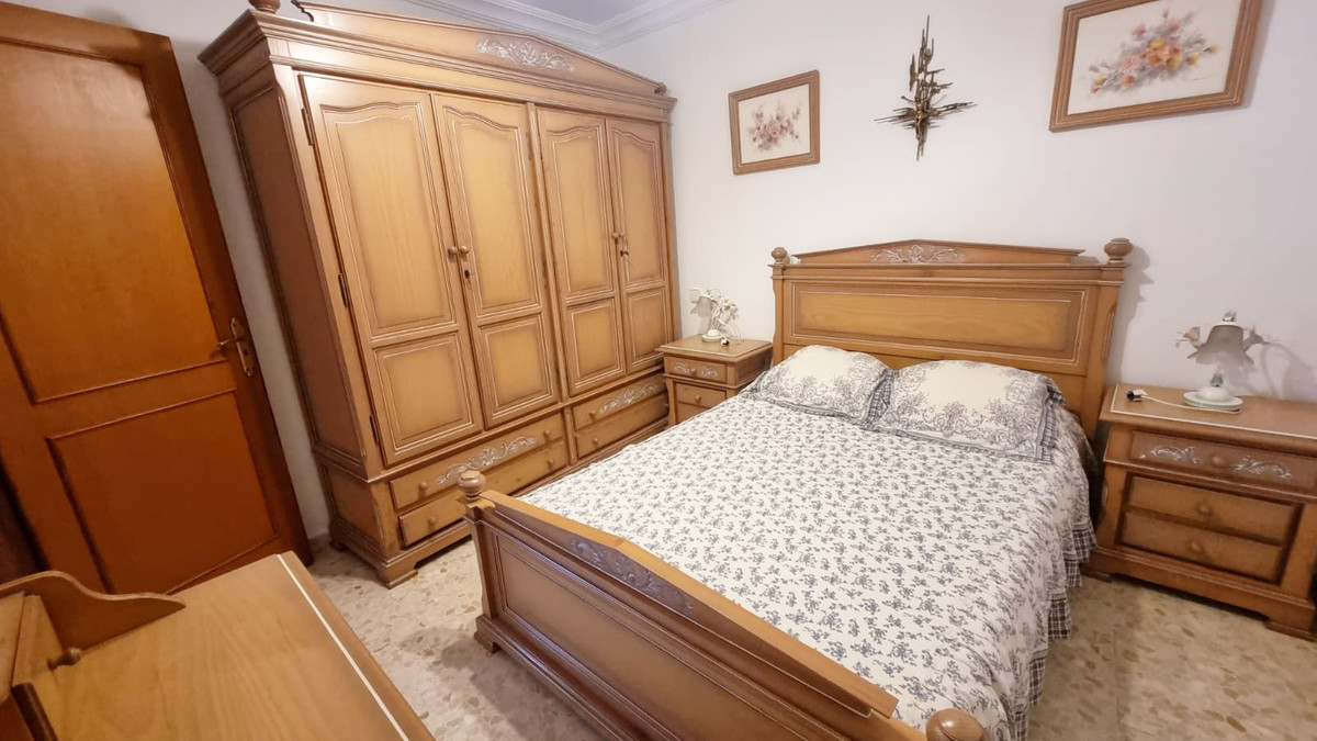 5 Bed Townhouse for sale in Estepona Costa Del Sol, Málaga, Spain