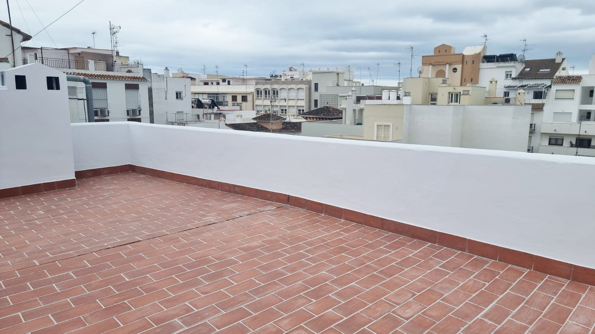 5 Bed Townhouse for sale in Estepona Costa Del Sol, Málaga, Spain