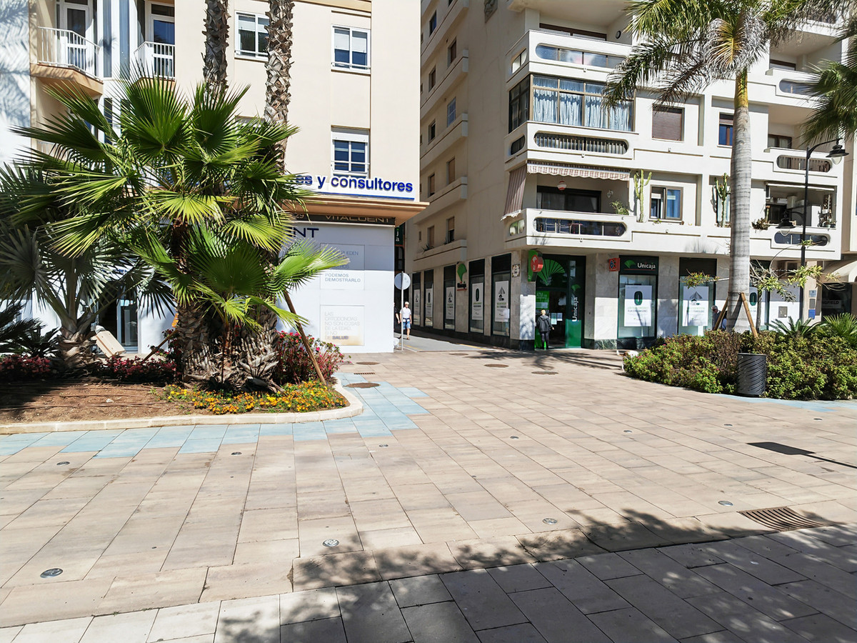 5 Bed Townhouse for sale in Estepona Costa Del Sol, Málaga, Spain