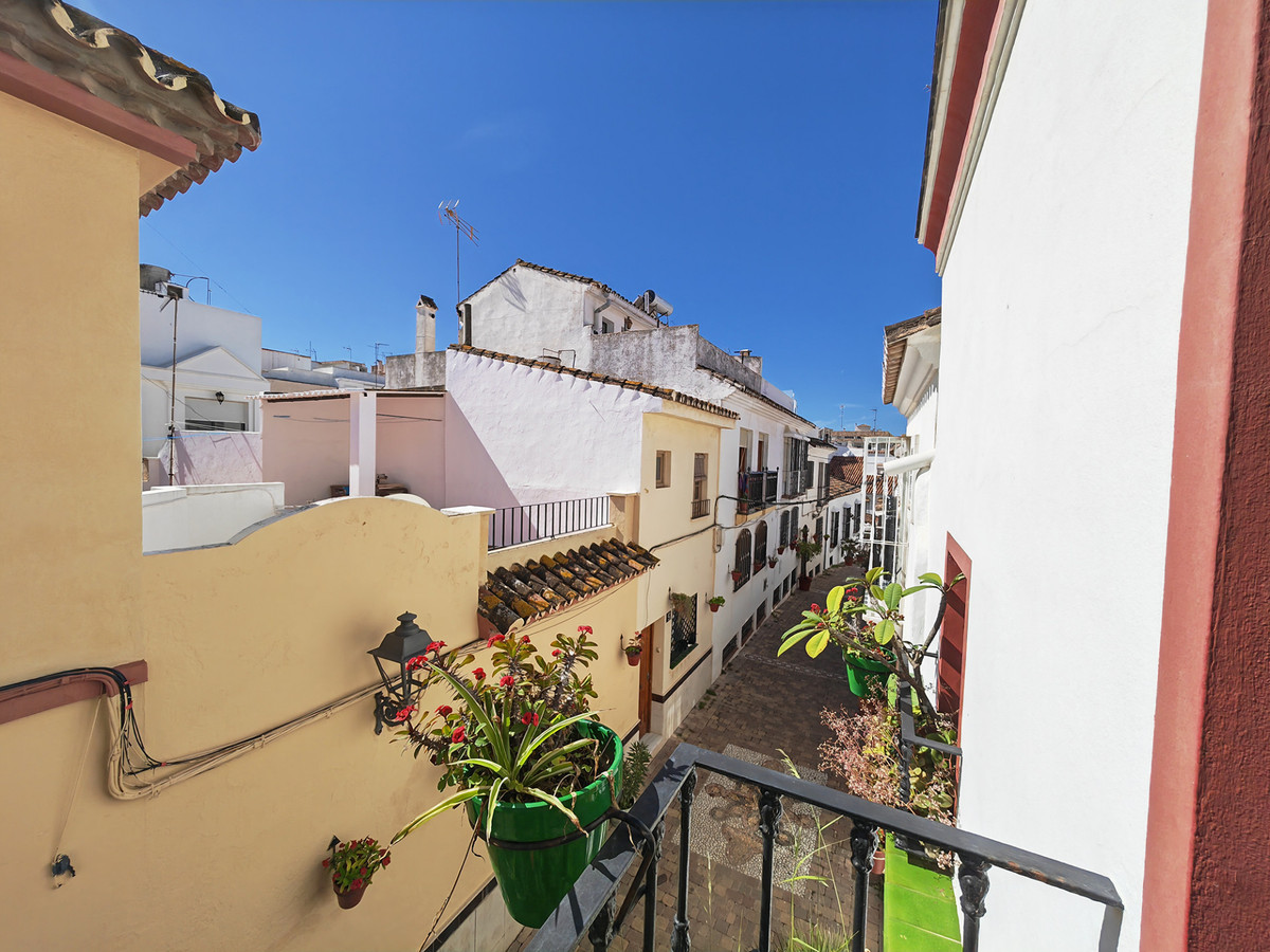 5 Bed Townhouse for sale in Estepona Costa Del Sol, Málaga, Spain
