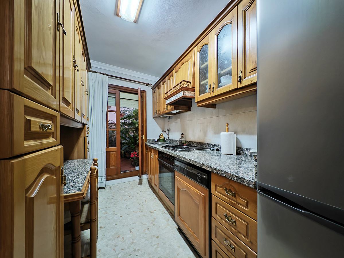 5 Bed Townhouse for sale in Estepona Costa Del Sol, Málaga, Spain