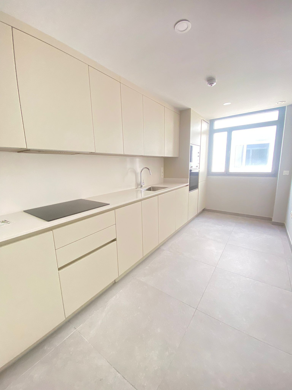 3 Bed Apartment for sale in Elviria Costa Del Sol, Málaga, Spain