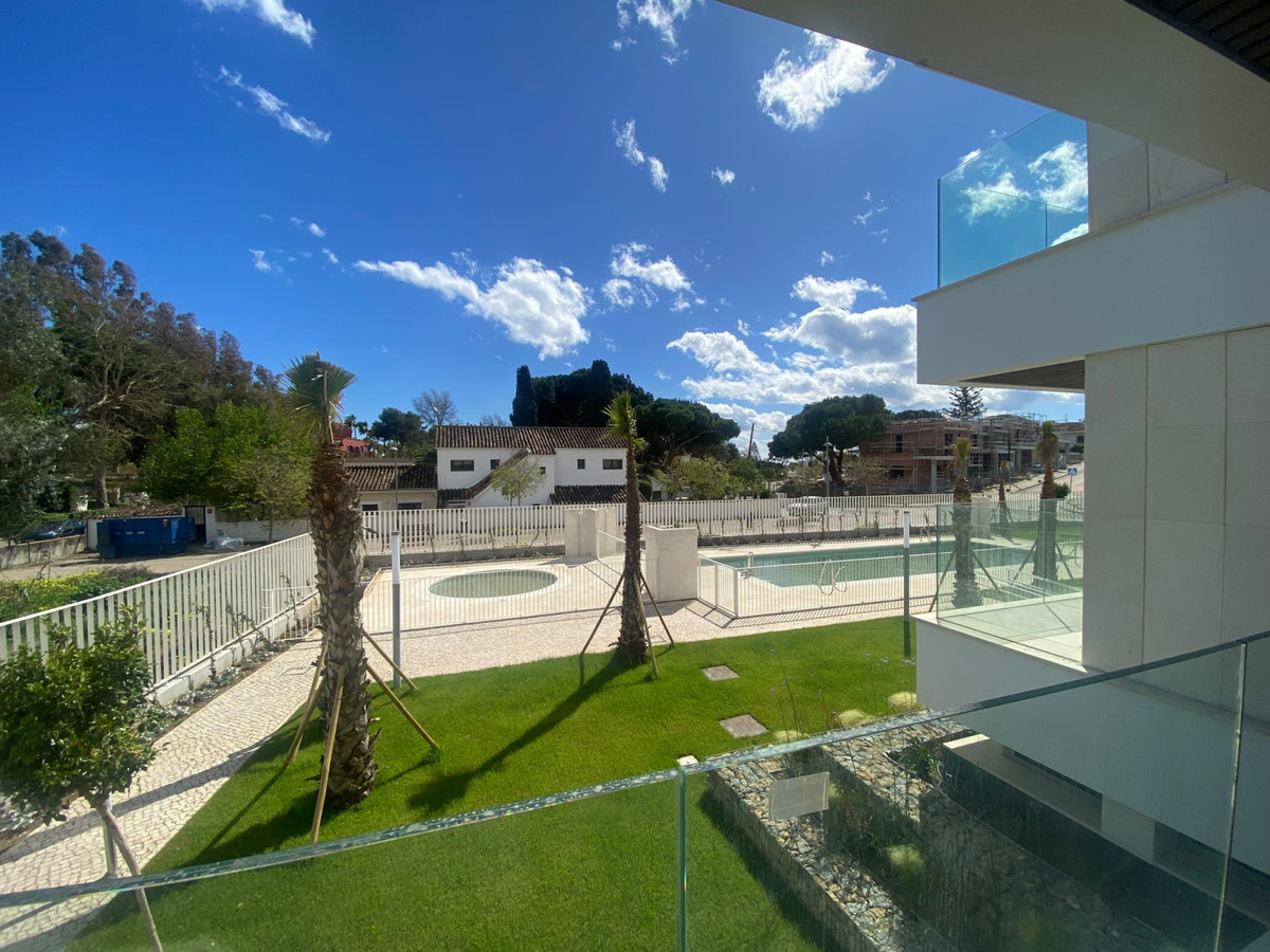 3 Bed Apartment for sale in Elviria Costa Del Sol, Málaga, Spain