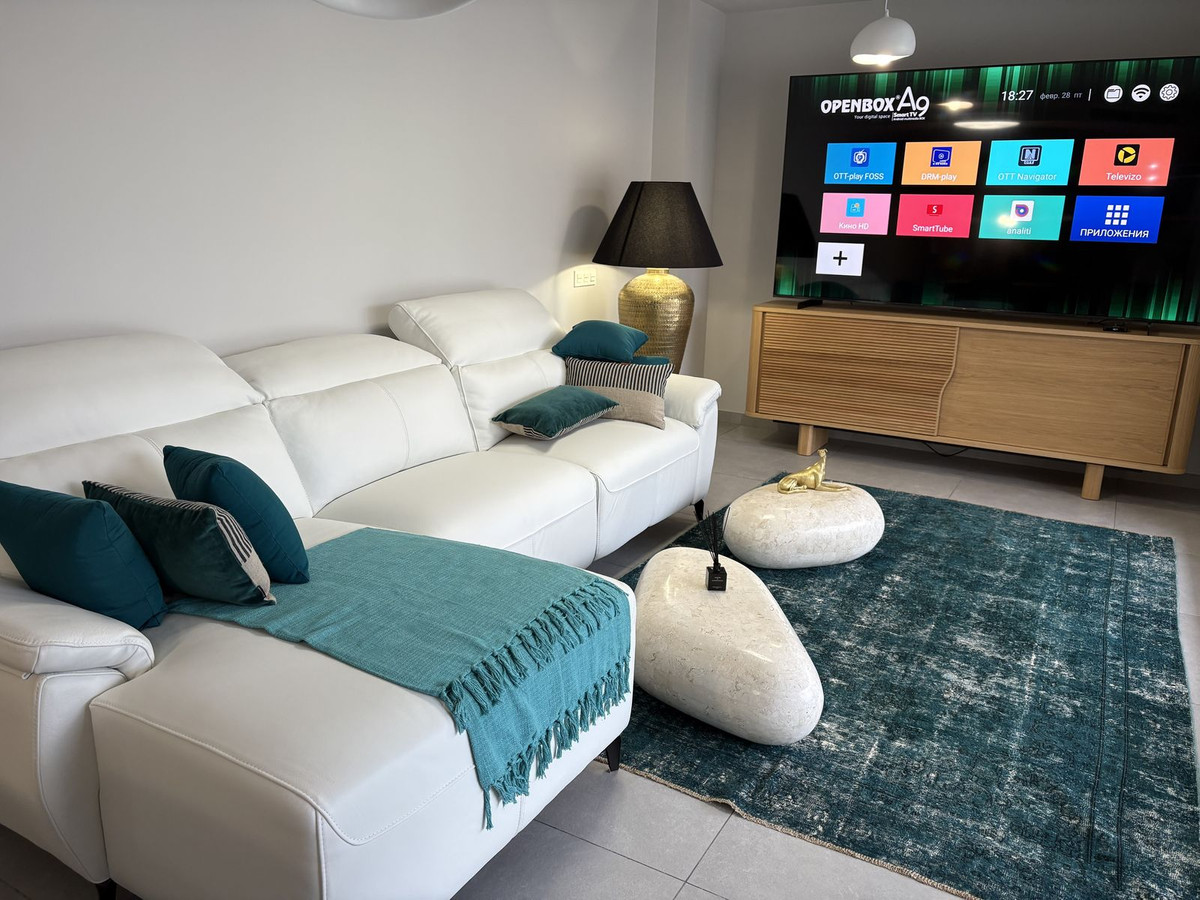 3 Bed Apartment for sale in Elviria Costa Del Sol, Málaga, Spain