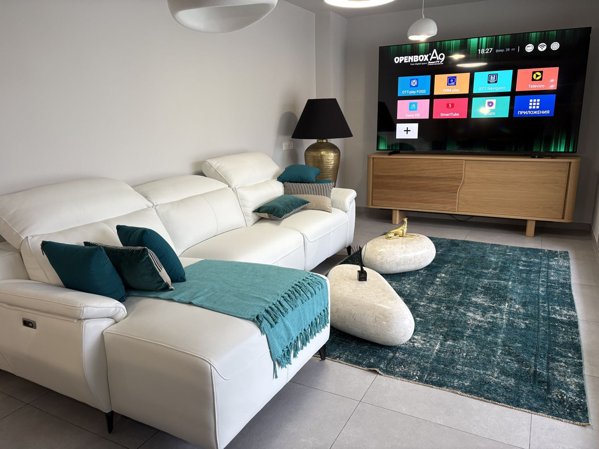 3 Bed Apartment for sale in Elviria Costa Del Sol, Málaga, Spain