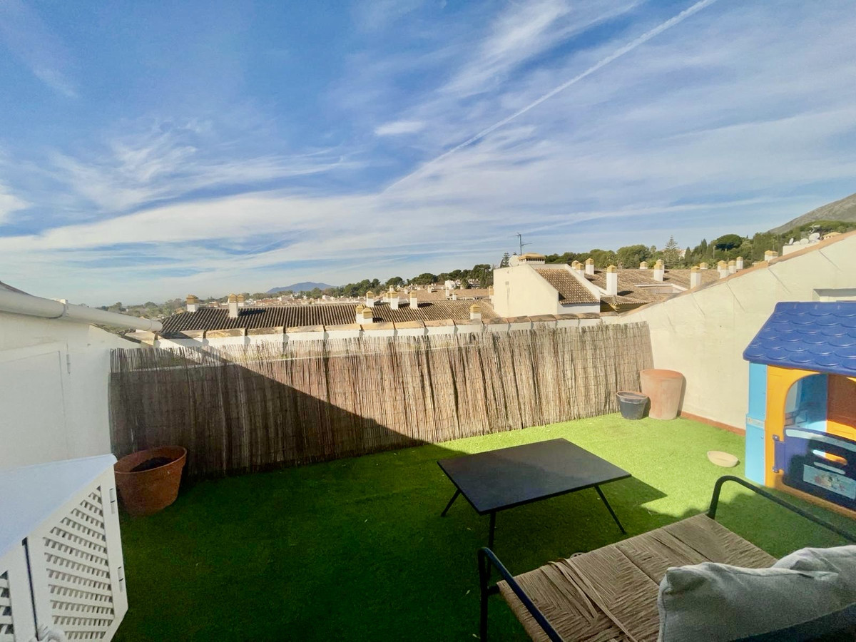 3 Bed Apartment for sale in The Golden Mile Costa Del Sol, Málaga, Spain