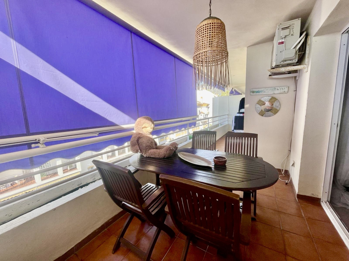 3 Bed Apartment for sale in The Golden Mile Costa Del Sol, Málaga, Spain