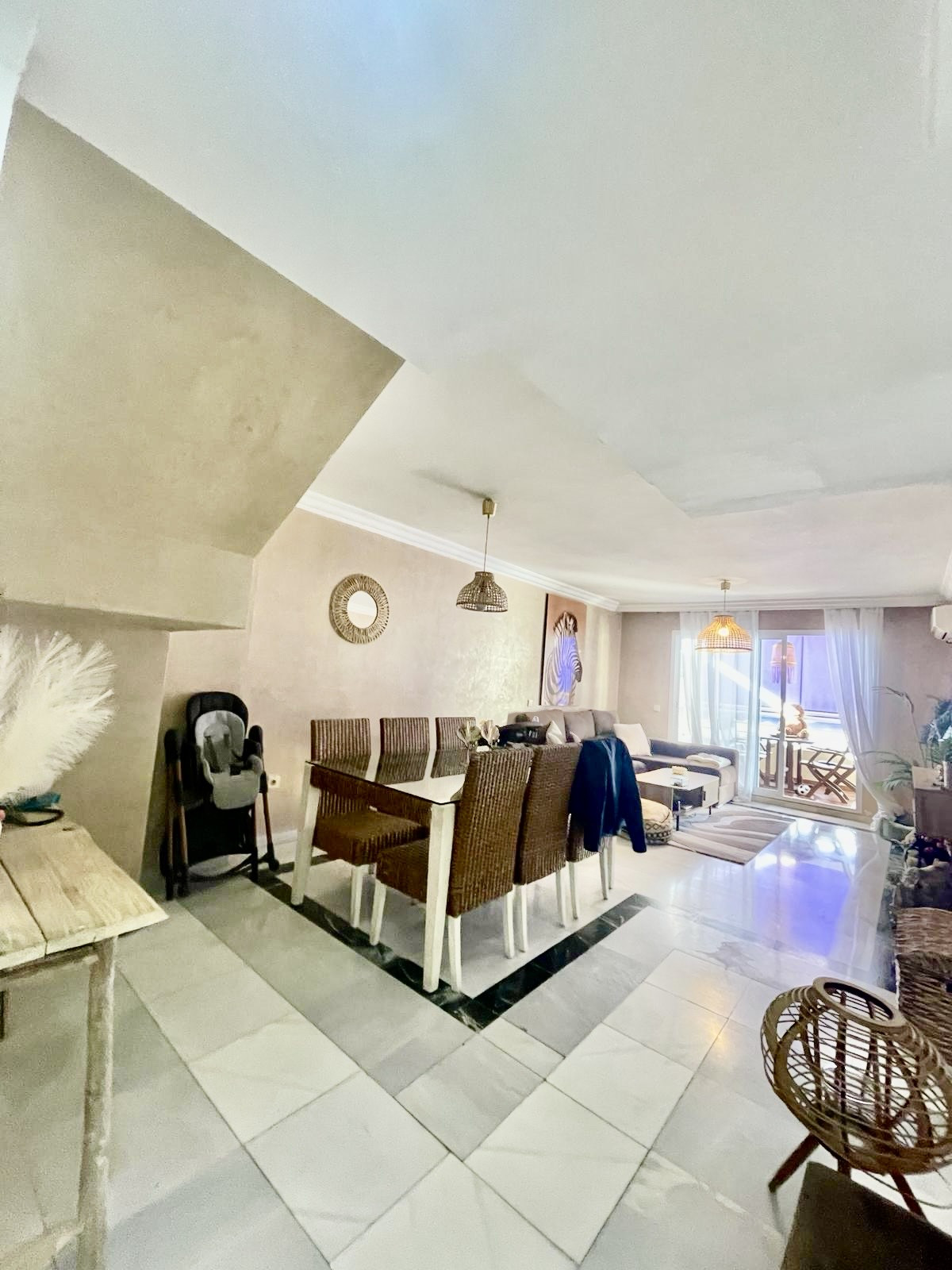 3 Bed Apartment for sale in The Golden Mile Costa Del Sol, Málaga, Spain