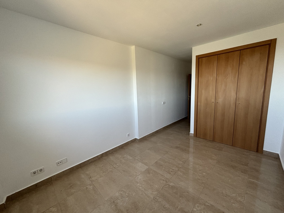 2 Bed Apartment for sale in La Duquesa Costa Del Sol, Málaga, Spain
