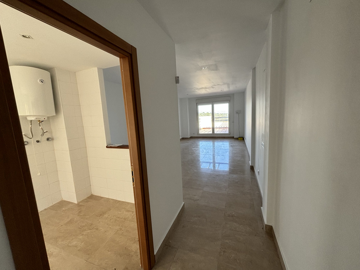 2 Bed Apartment for sale in La Duquesa Costa Del Sol, Málaga, Spain