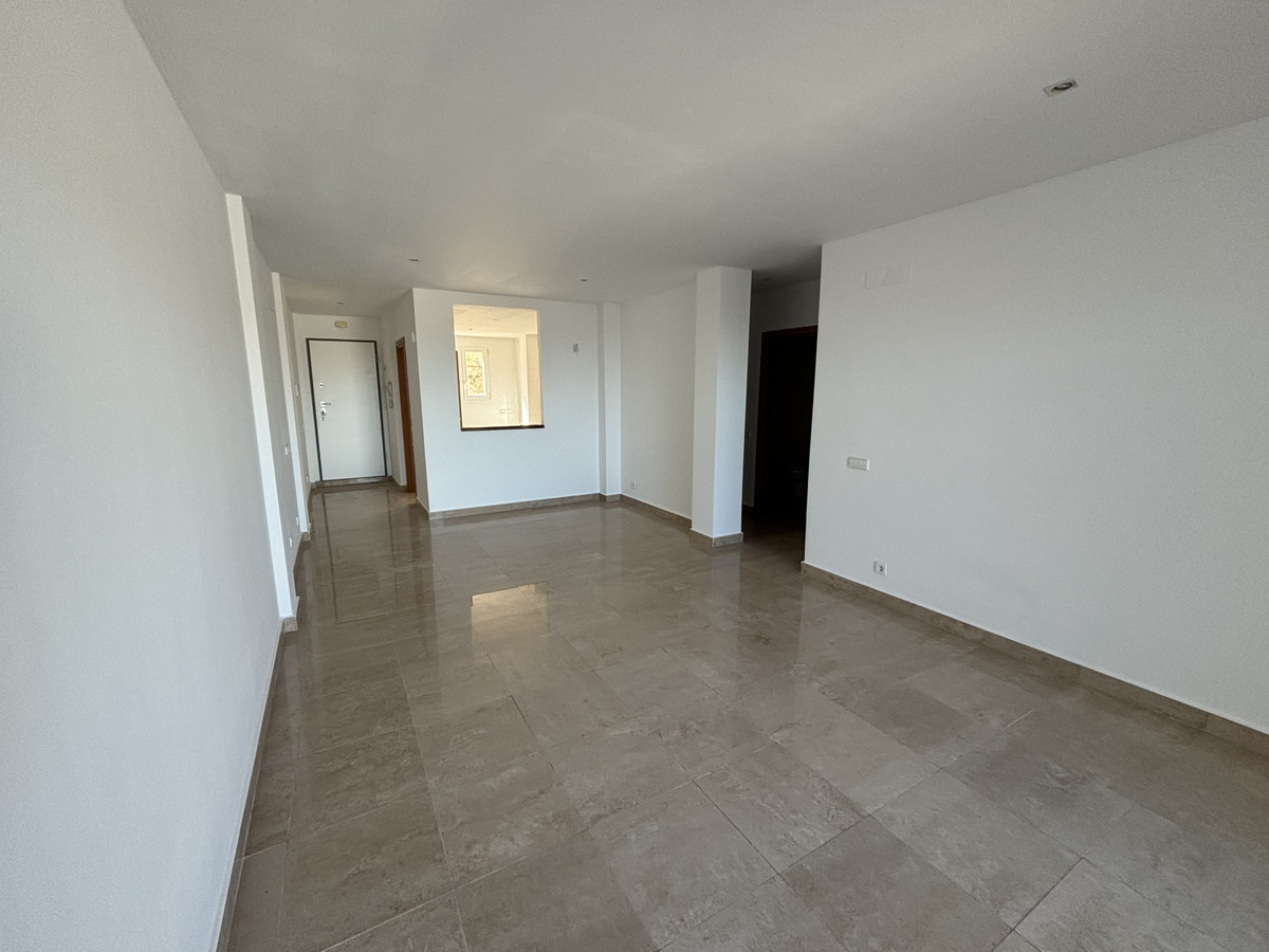 2 Bed Apartment for sale in La Duquesa Costa Del Sol, Málaga, Spain