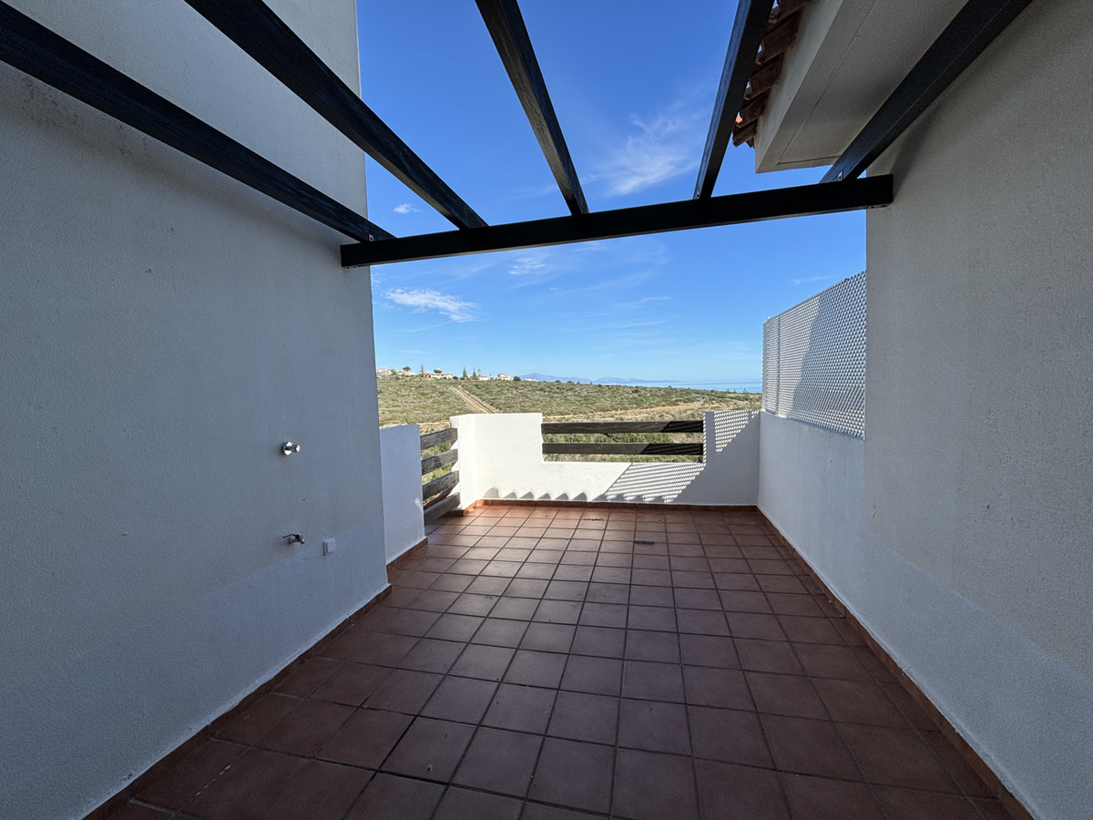 2 Bed Apartment for sale in La Duquesa Costa Del Sol, Málaga, Spain