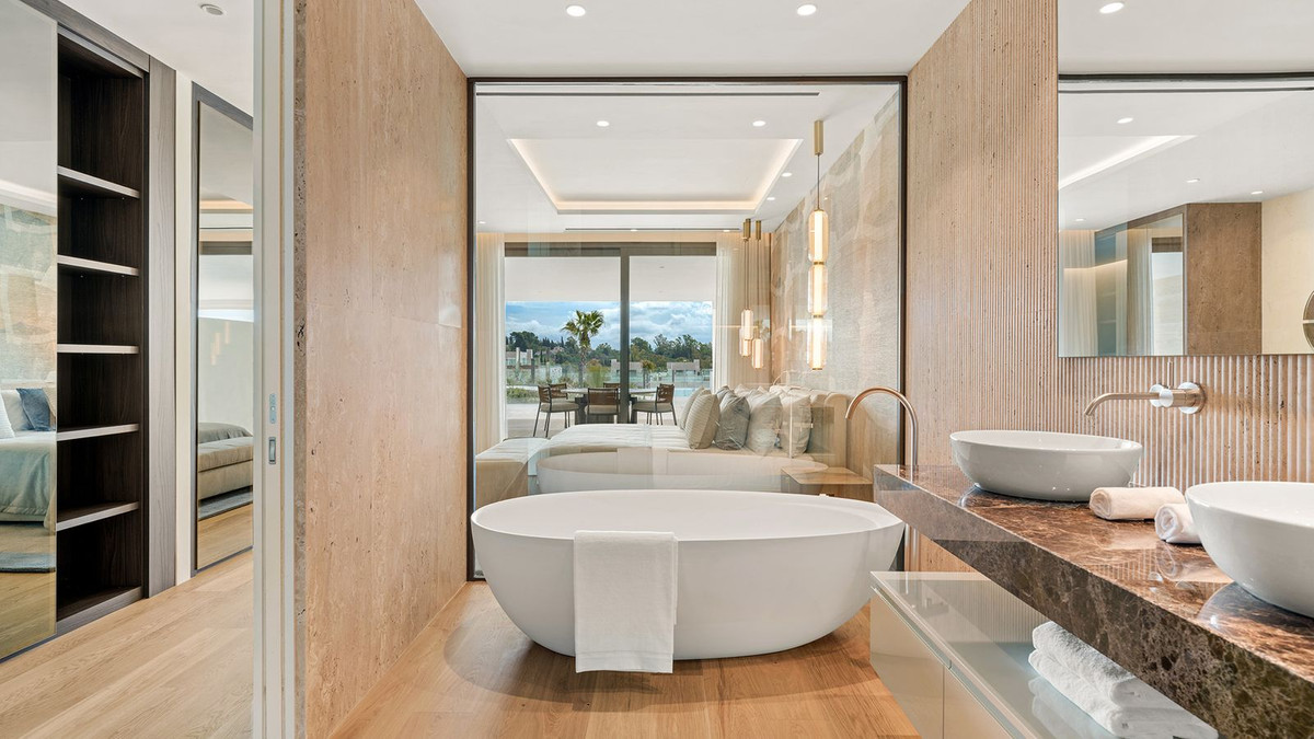 Se vende Apartamento Planta Baja de 4 dormitorios en Costa Del Sol, Málaga, España