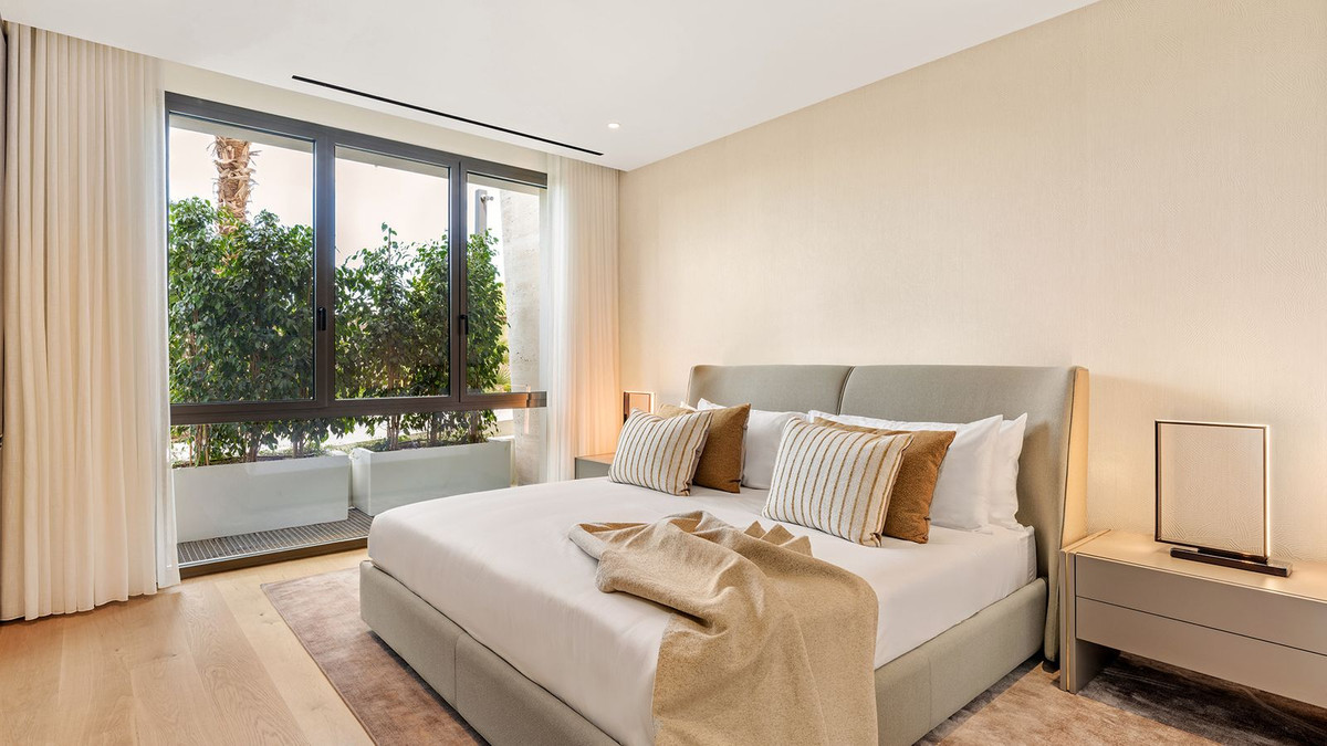 Se vende Apartamento Planta Baja de 4 dormitorios en Costa Del Sol, Málaga, España