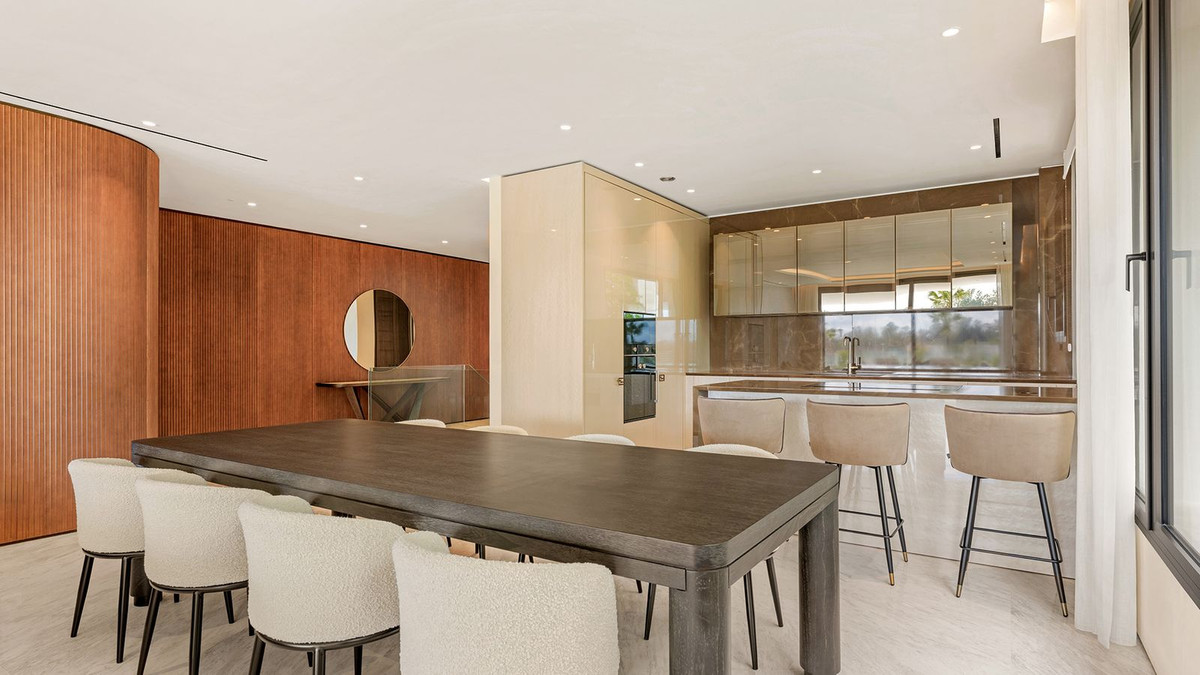 Se vende Apartamento Planta Baja de 4 dormitorios en Costa Del Sol, Málaga, España