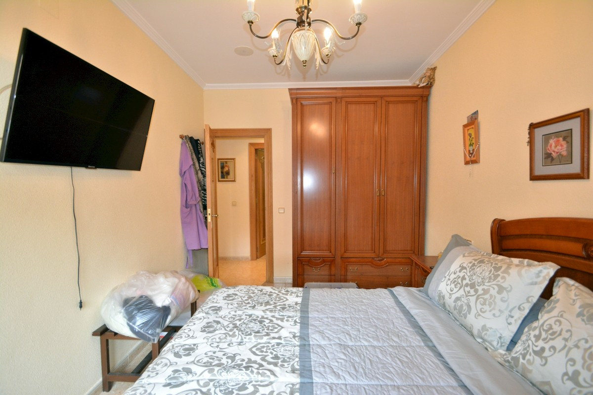 8 Bed Townhouse for sale in Guardamar Del Segura Costa Blanca, Alicante, Spain