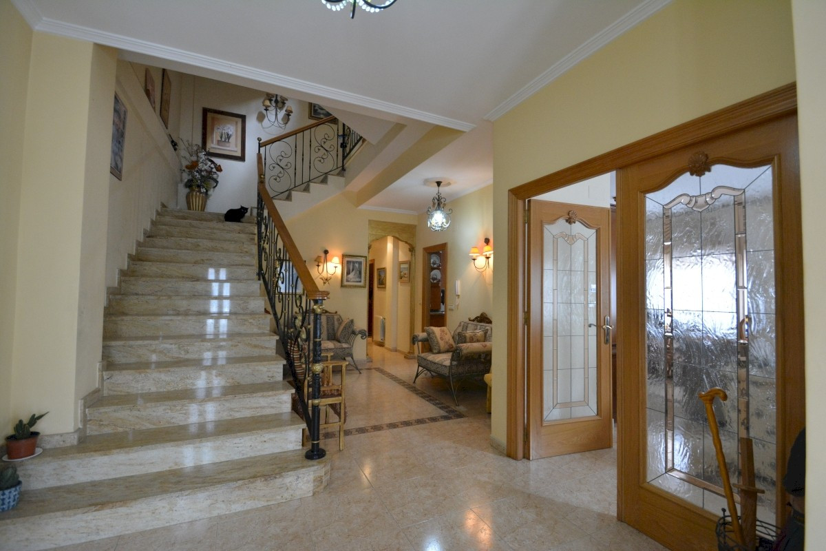 8 Bed Townhouse for sale in Guardamar Del Segura Costa Blanca, Alicante, Spain