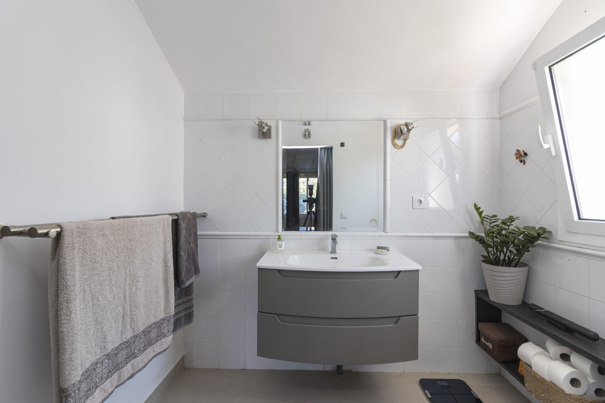 9 Bed Townhouse for sale in Marbella Costa Del Sol, Málaga, Spain