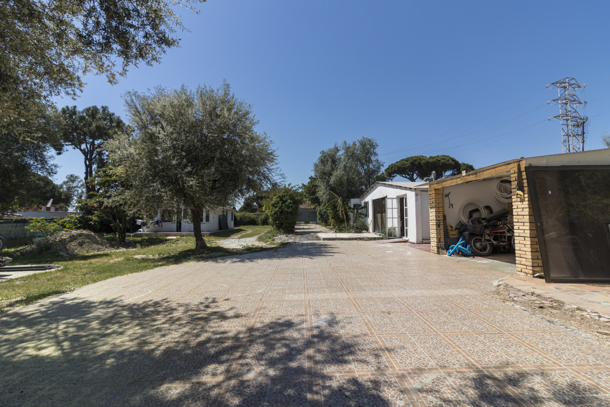 9 Bed Townhouse for sale in Marbella Costa Del Sol, Málaga, Spain