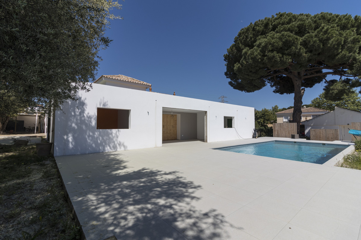 9 Bed Townhouse for sale in Marbella Costa Del Sol, Málaga, Spain