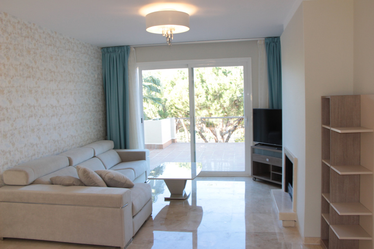 Se vende Apartamento Planta Media de 2 dormitorios en Costa Del Sol, Málaga, España