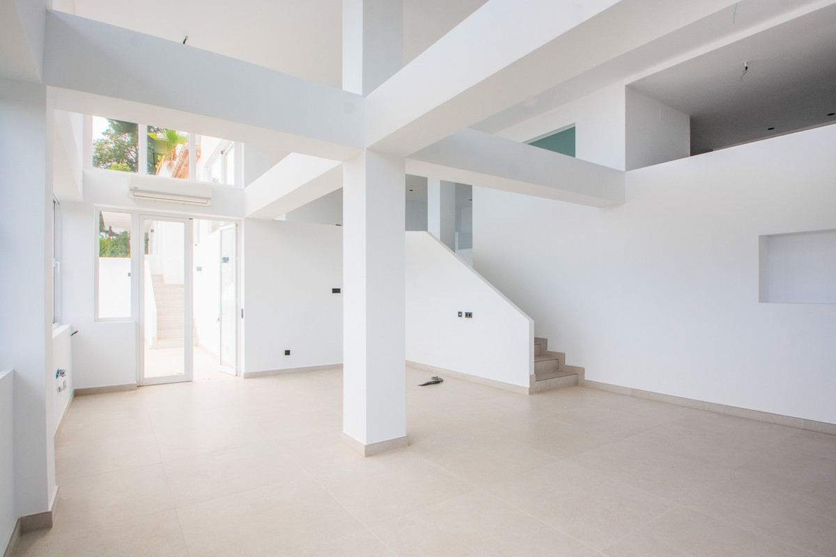 3 Bed Apartment for sale in La Mairena Costa Del Sol, Málaga, Spain