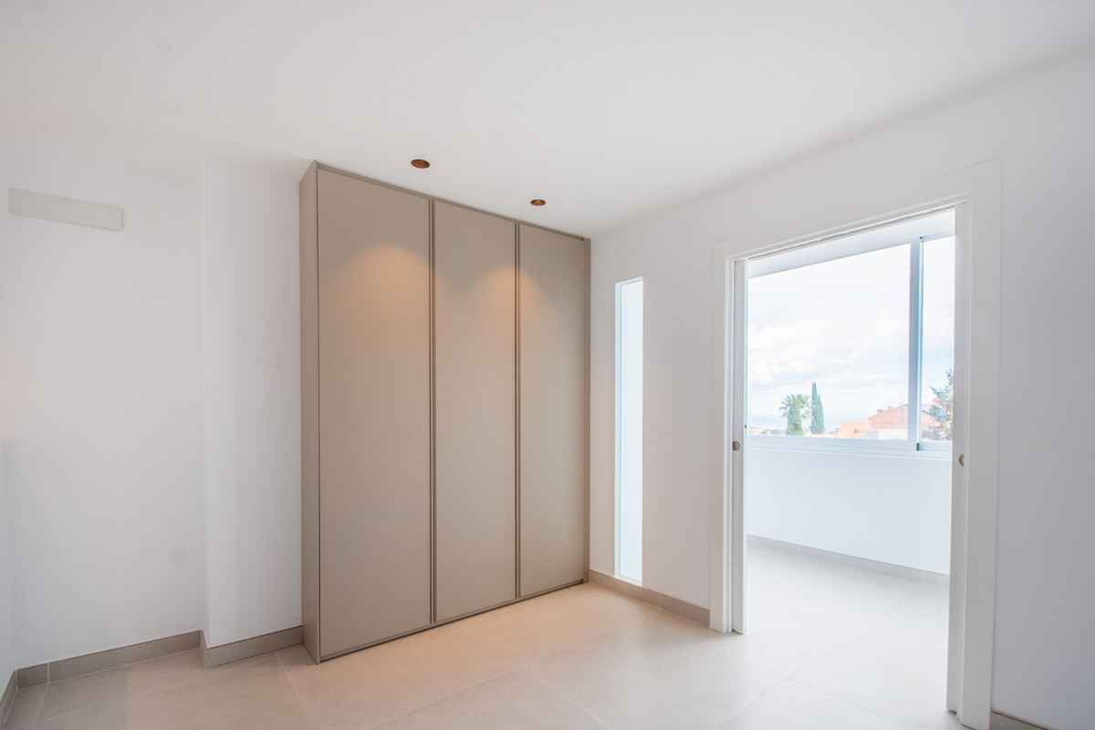 3 Bed Apartment for sale in La Mairena Costa Del Sol, Málaga, Spain