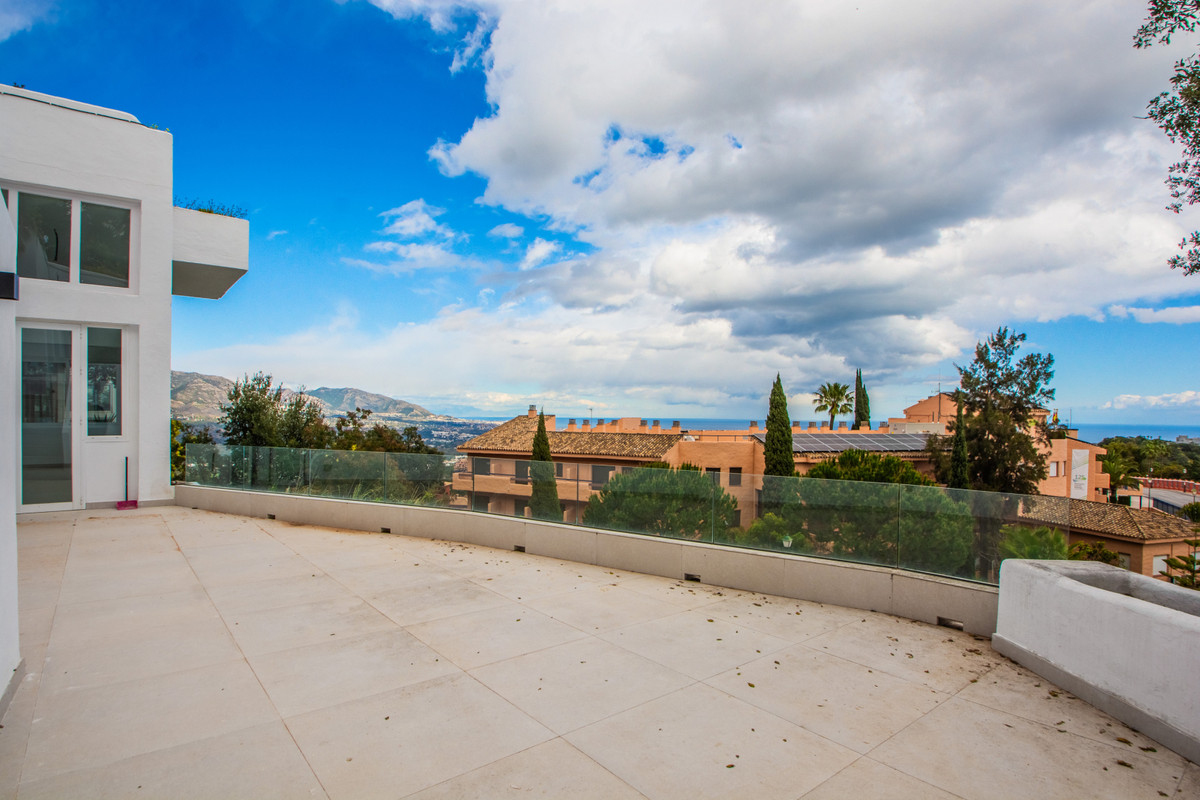 3 Bed Apartment for sale in La Mairena Costa Del Sol, Málaga, Spain