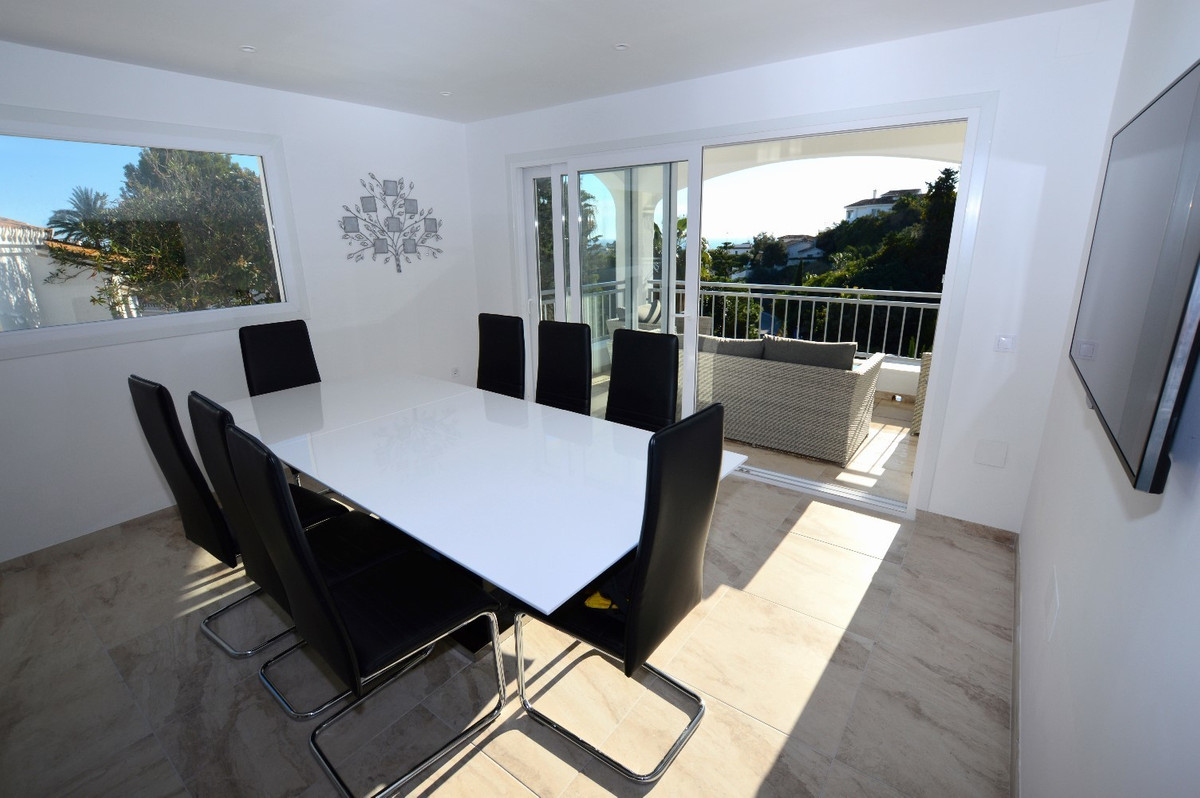 6 Bed Townhouse for sale in Benalmadena Costa Del Sol, Málaga, Spain