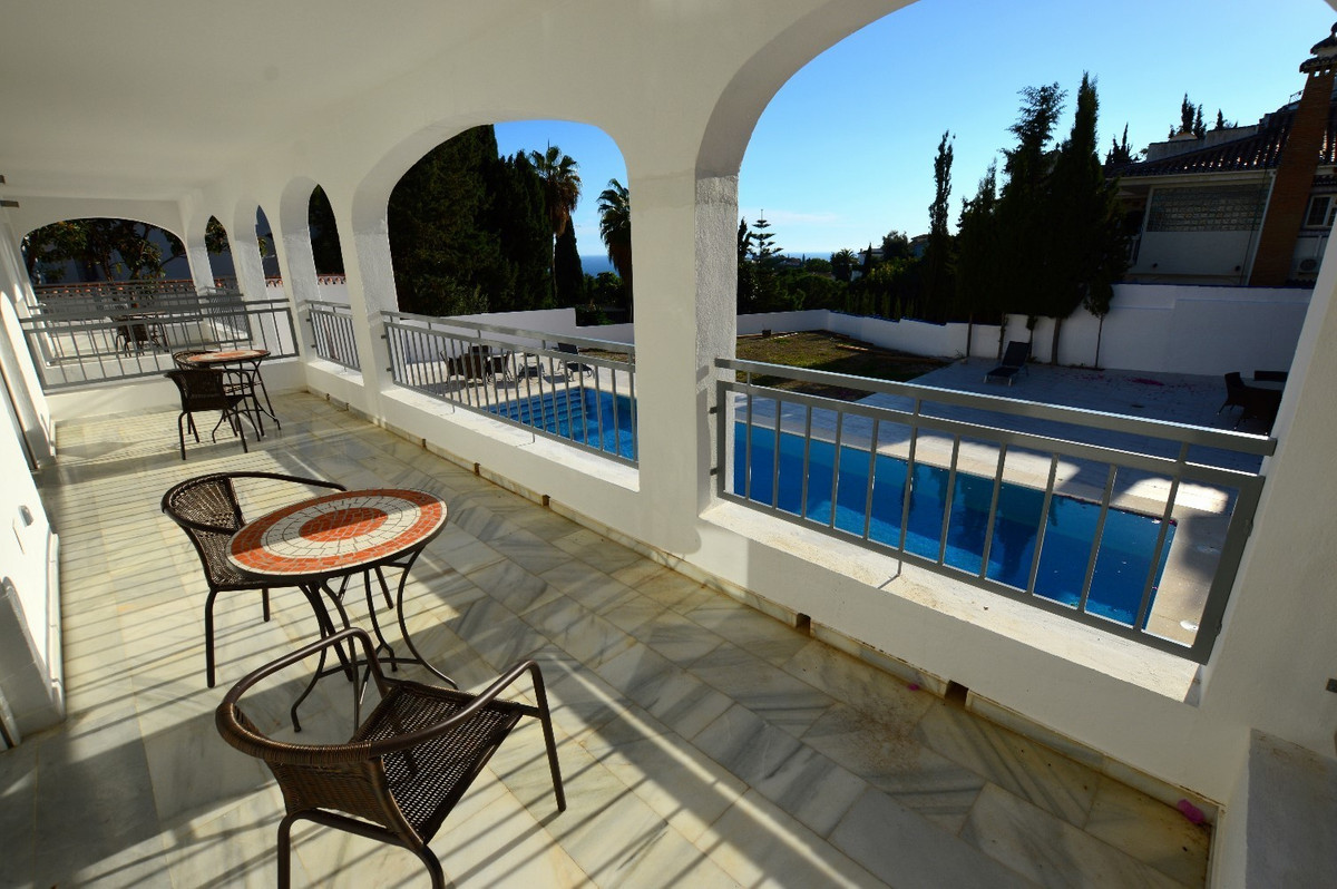 6 Bed Townhouse for sale in Benalmadena Costa Del Sol, Málaga, Spain