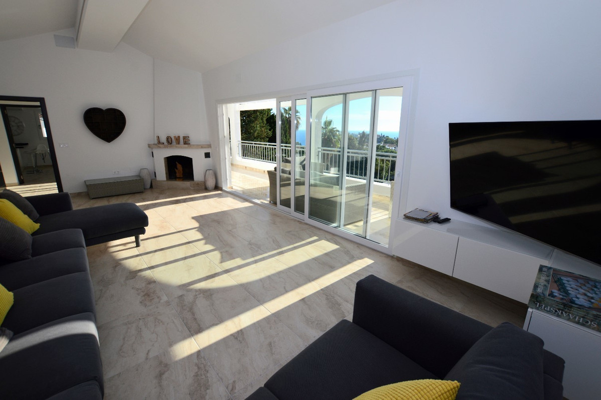6 Bed Townhouse for sale in Benalmadena Costa Del Sol, Málaga, Spain