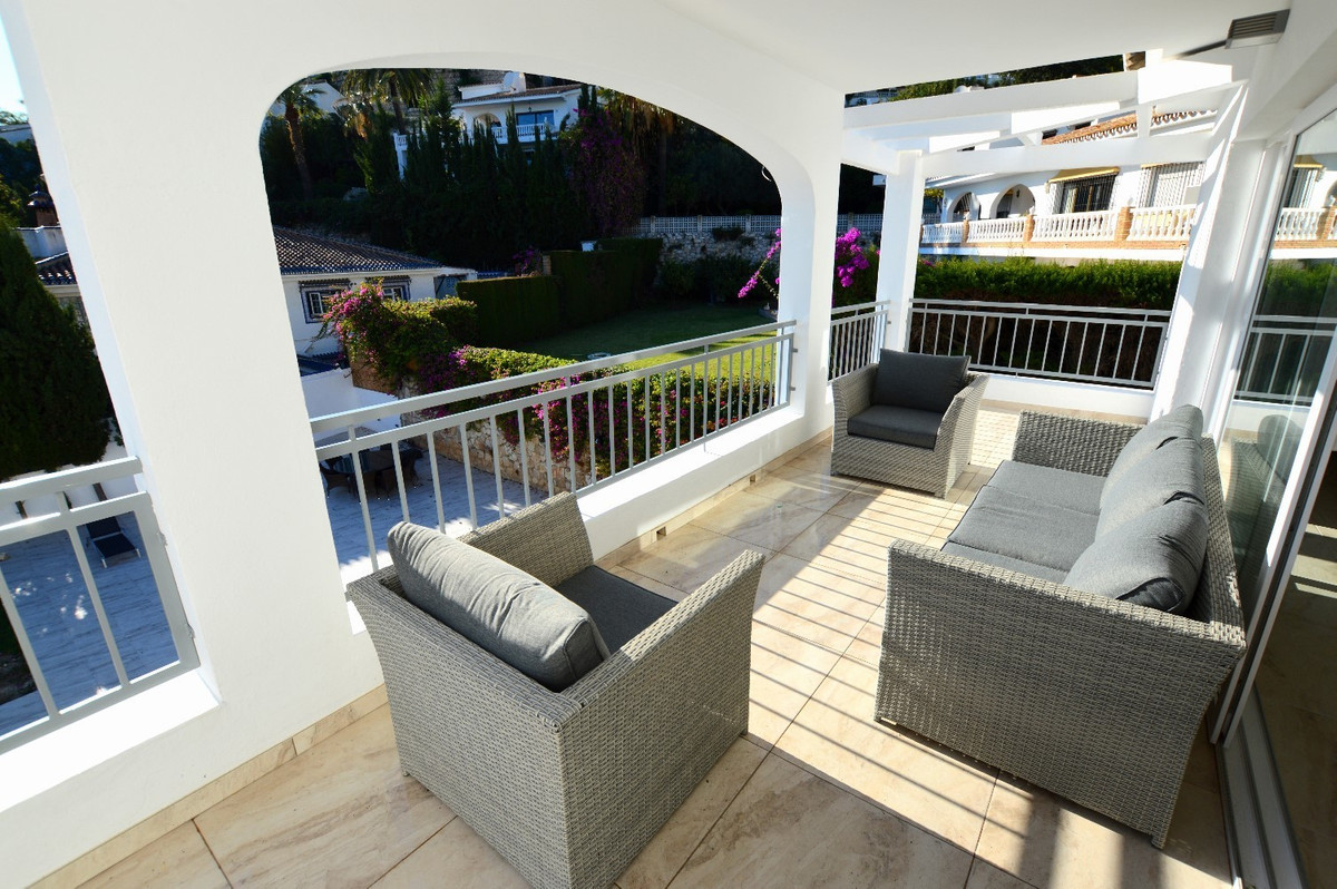 6 Bed Townhouse for sale in Benalmadena Costa Del Sol, Málaga, Spain