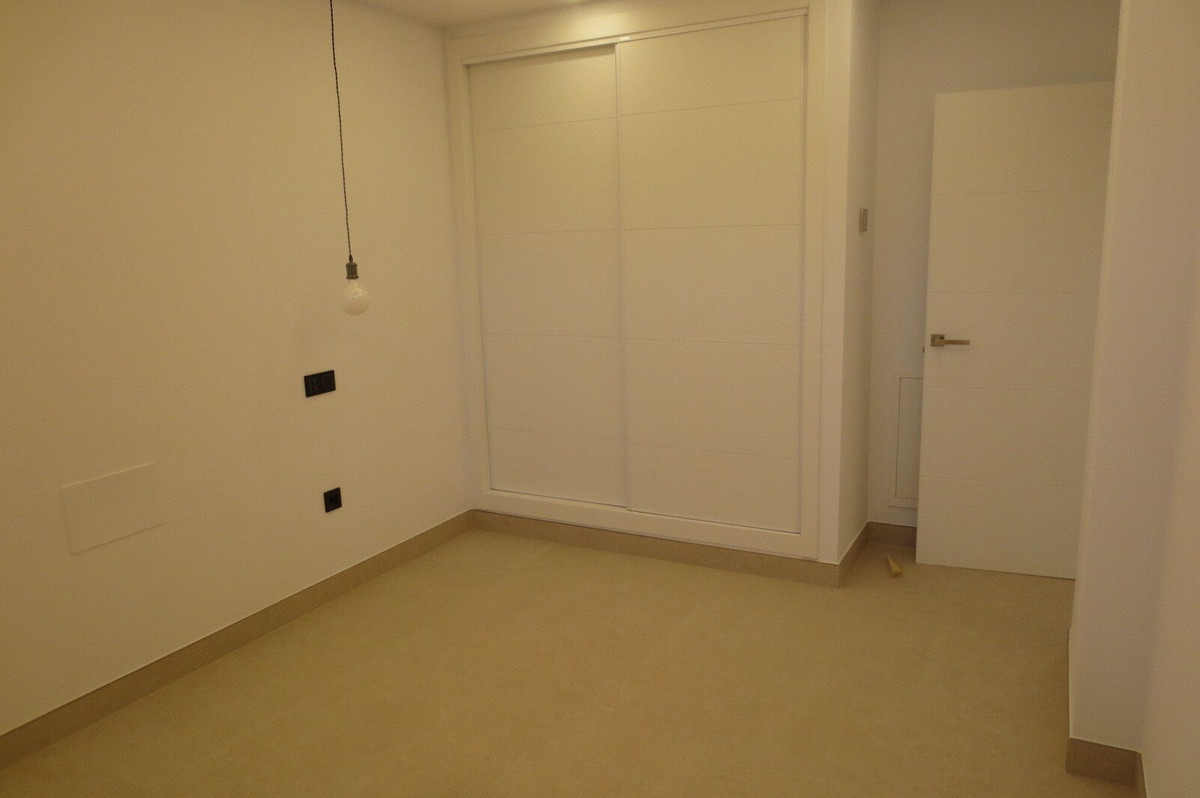Se vende Villa - Chalet de 4 dormitorios en Costa Del Sol, Málaga, España