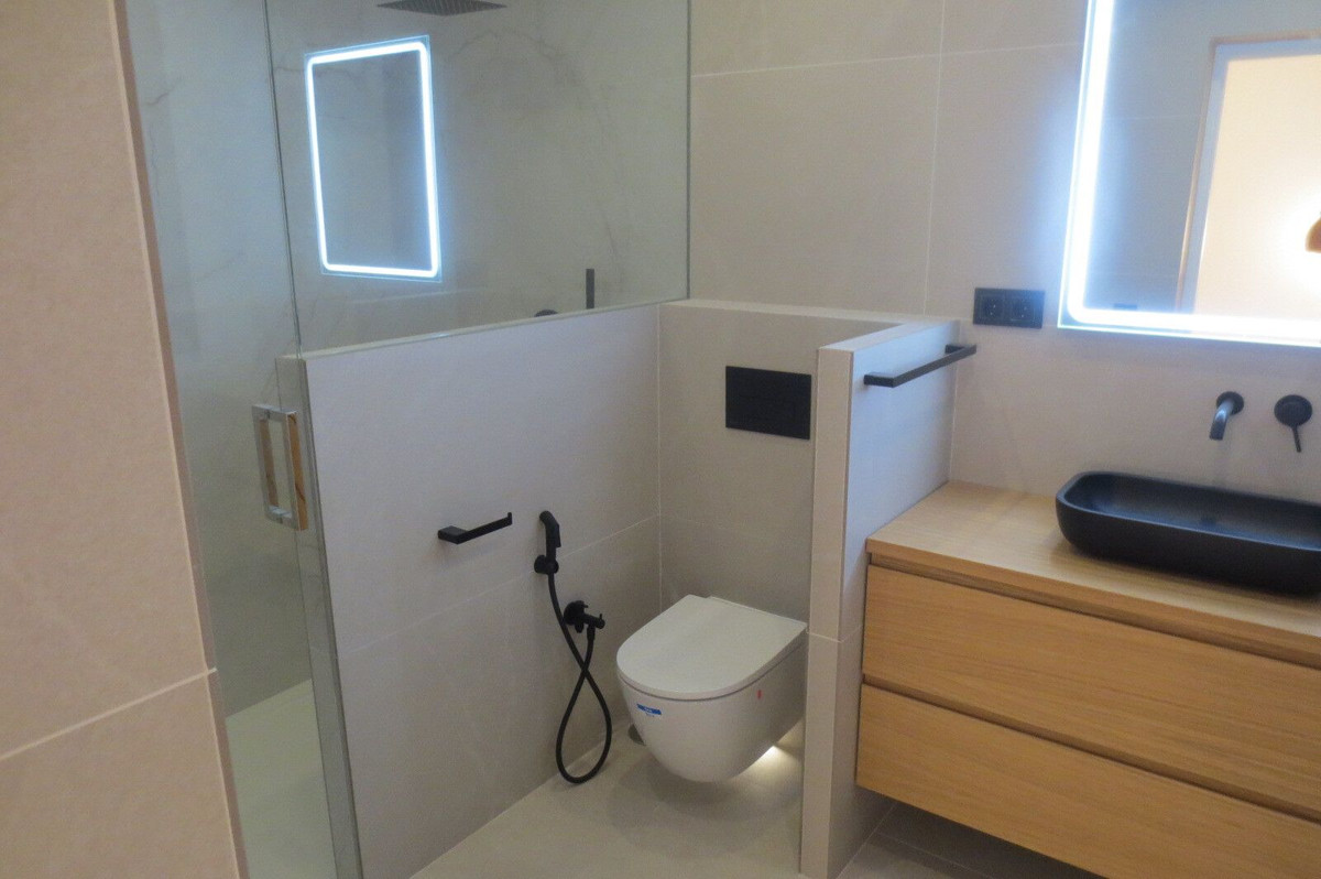 Se vende Villa - Chalet de 4 dormitorios en Costa Del Sol, Málaga, España