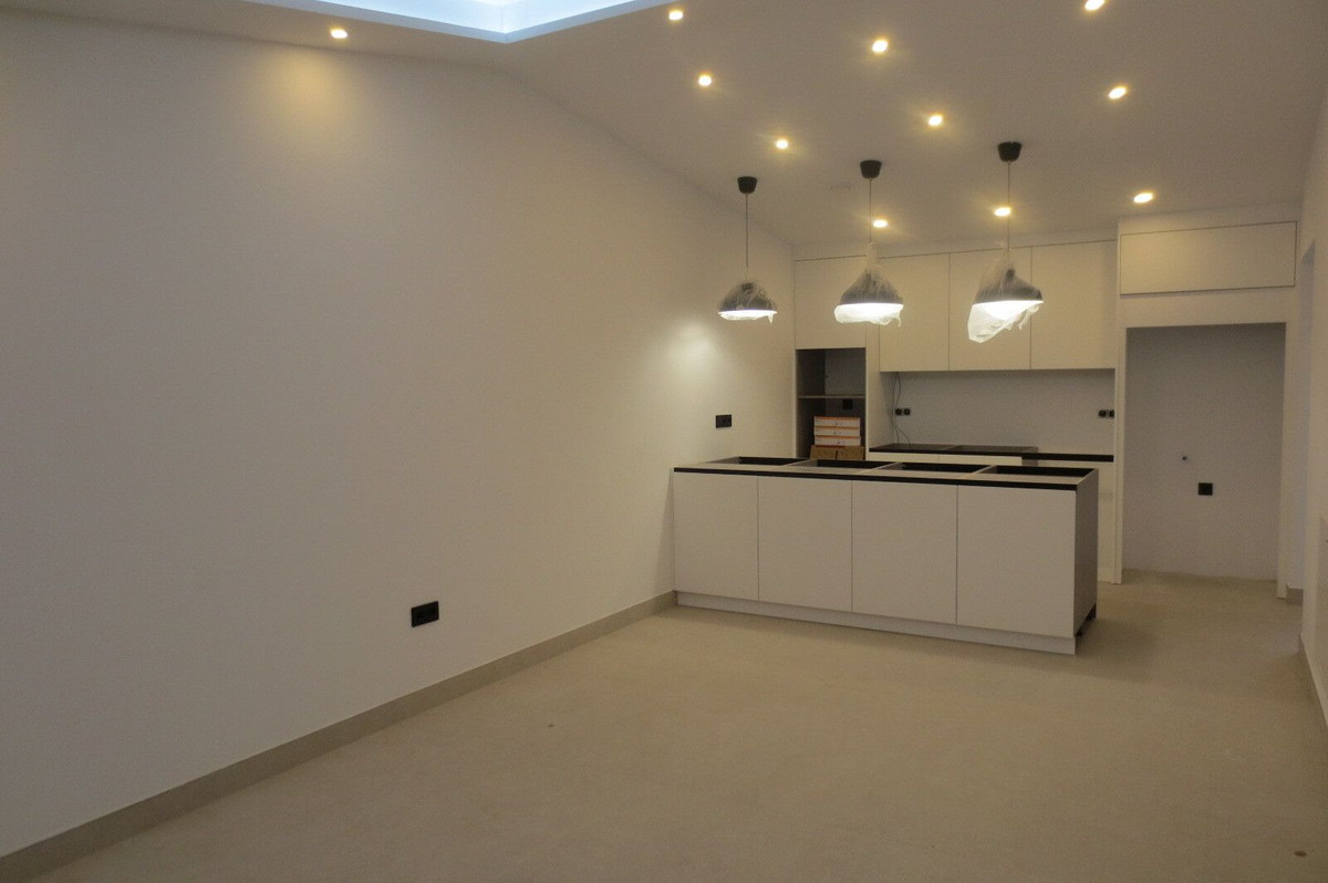 Se vende Villa - Chalet de 4 dormitorios en Costa Del Sol, Málaga, España