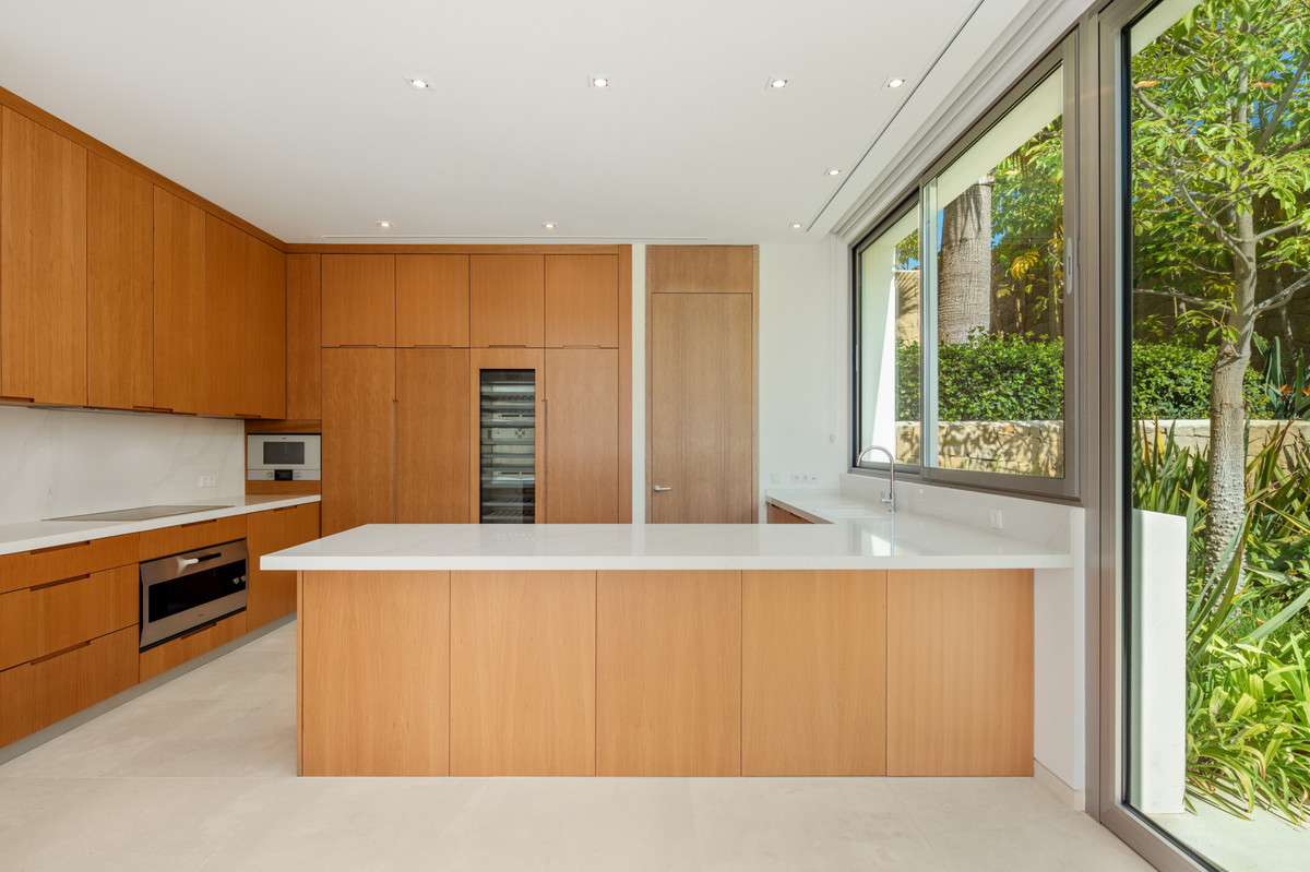 Se vende Villa - Chalet de 4 dormitorios en Costa Del Sol, Málaga, España