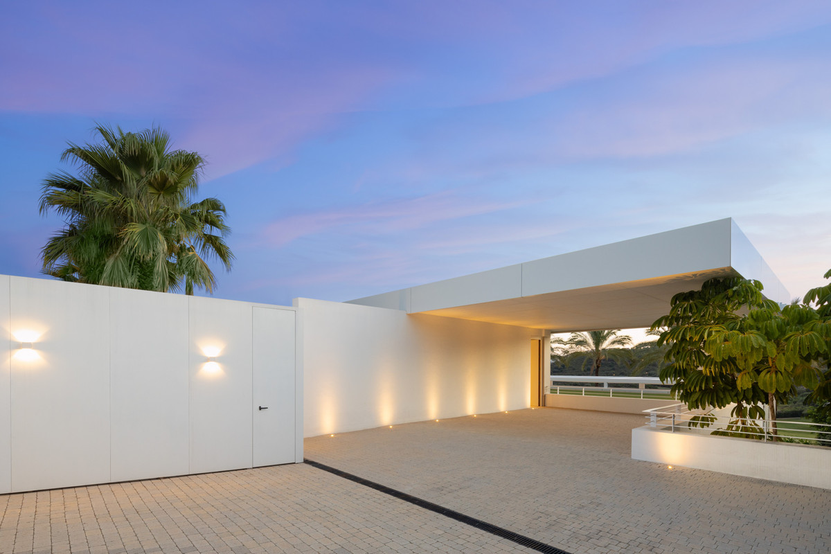 Se vende Villa - Chalet de 4 dormitorios en Costa Del Sol, Málaga, España
