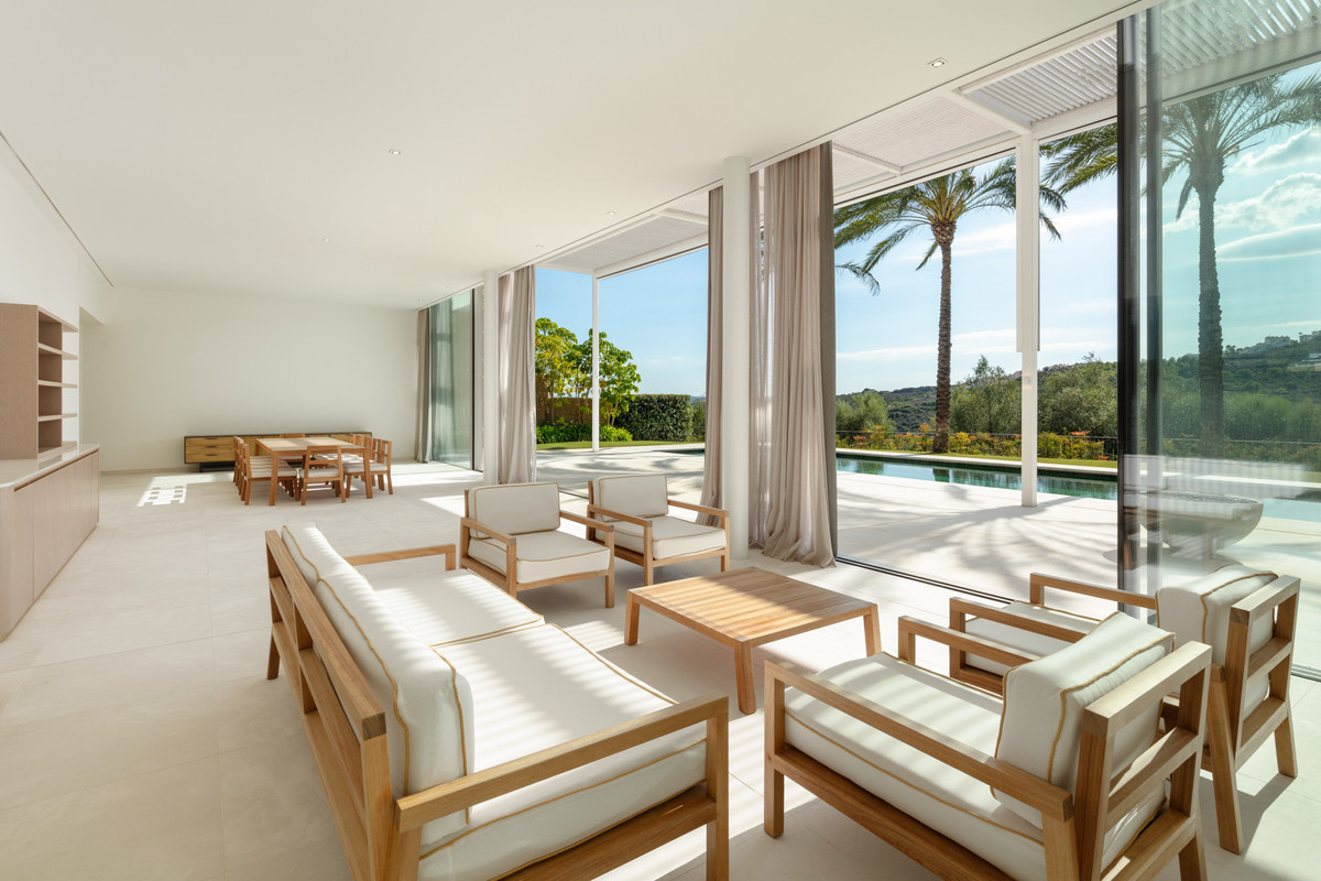 Se vende Villa - Chalet de 4 dormitorios en Costa Del Sol, Málaga, España