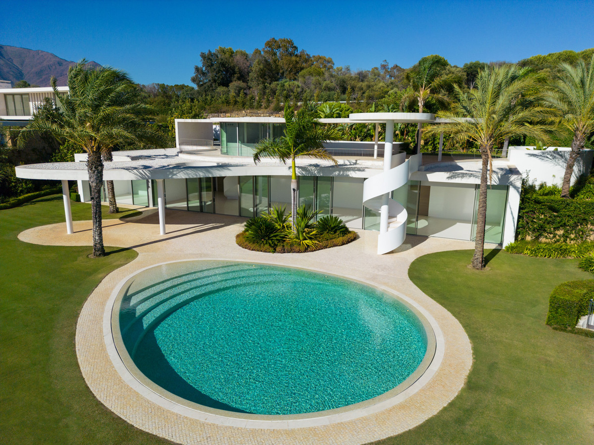 Se vende Villa - Chalet de 4 dormitorios en Costa Del Sol, Málaga, España