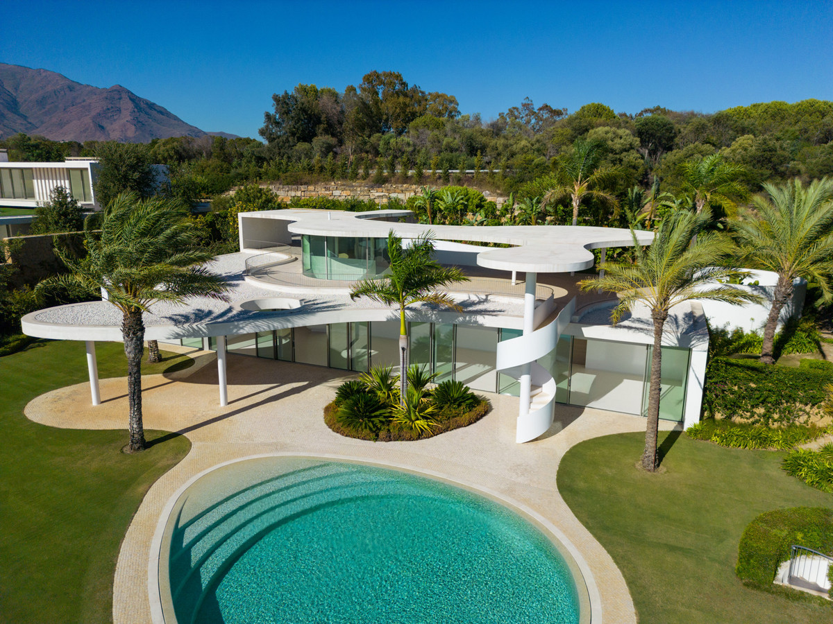 Se vende Villa - Chalet de 4 dormitorios en Costa Del Sol, Málaga, España
