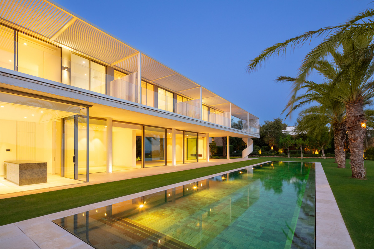 Se vende Villa - Chalet de 5 dormitorios en Costa Del Sol, Málaga, España