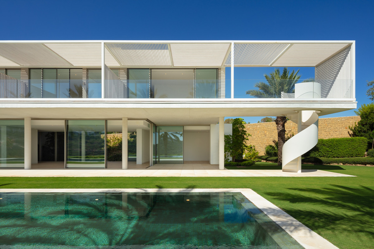 Se vende Villa - Chalet de 5 dormitorios en Costa Del Sol, Málaga, España
