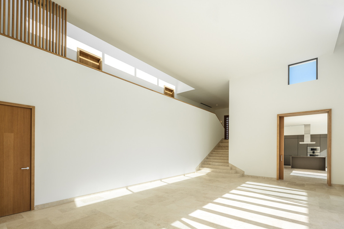 5 Bed Townhouse for sale in Casares Costa Del Sol, Málaga, Spain