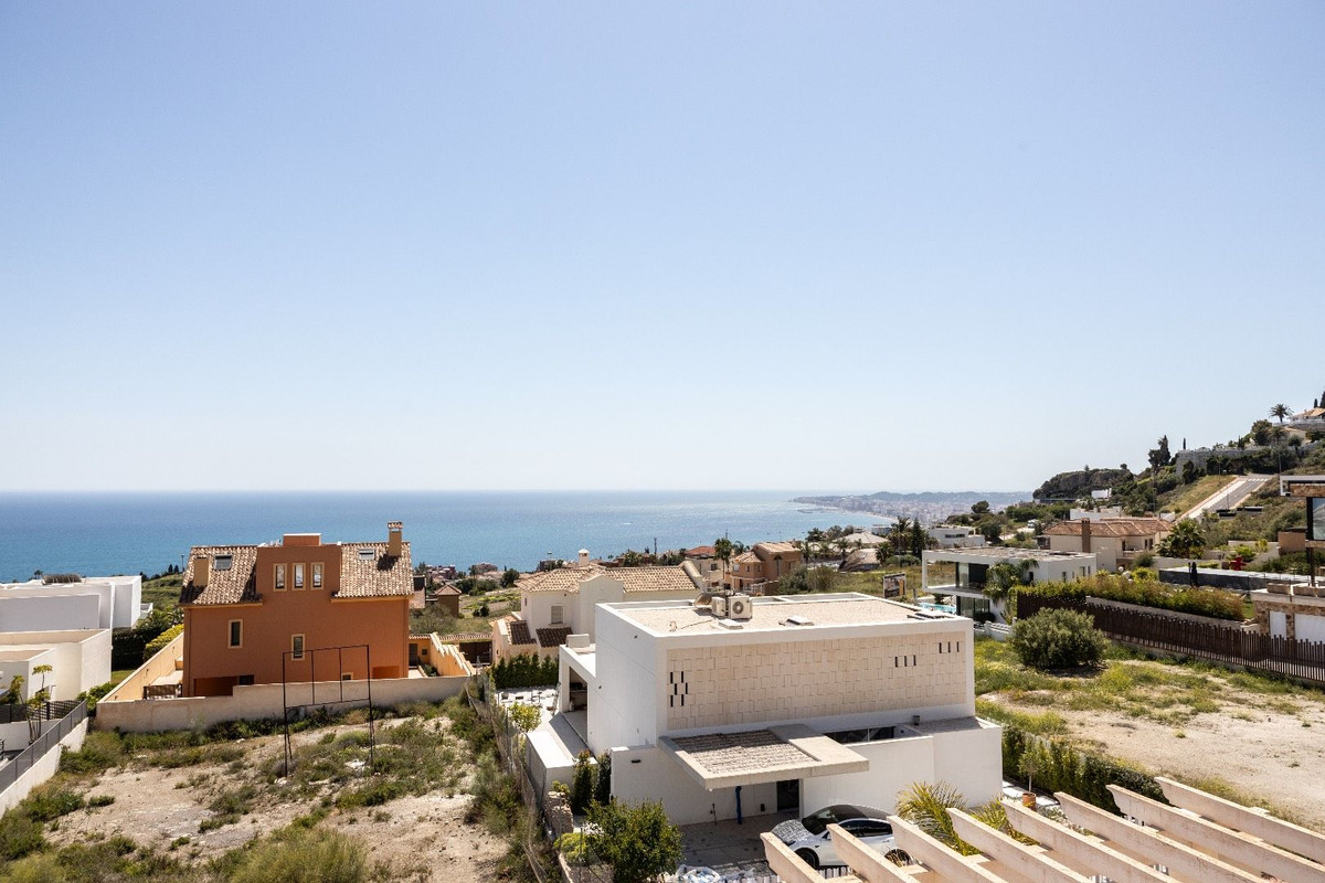 3 Bed Townhouse for sale in Benalmadena Costa Del Sol, Málaga, Spain